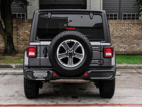 Used 2021 Jeep Wrangler Unlimited Sahara image 18