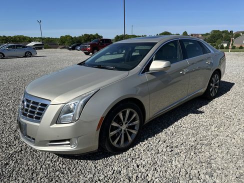 Used 2013 Cadillac XTS Luxury w/ Driver Awareness Package AWD/4WD image 4