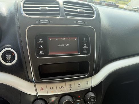 Used 2018 Dodge Journey SE w/ Connectivity Group image 23