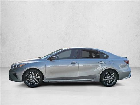 Used 2022 Kia Forte GT-Line w/ GT-Line Premium Package image 9