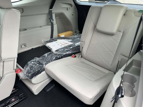 New 2025 Volkswagen Atlas SE AWD/4WD image 8