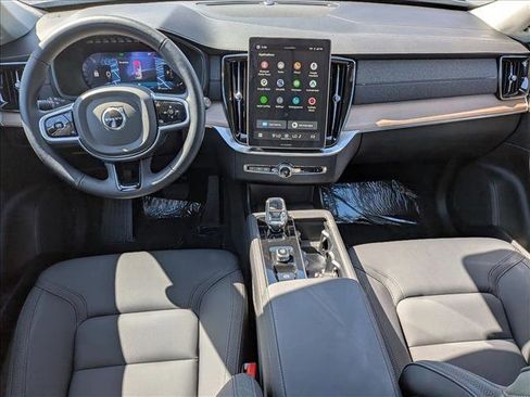 Certified 2026 Volvo XC90 B5 Core AWD/4WD image 18