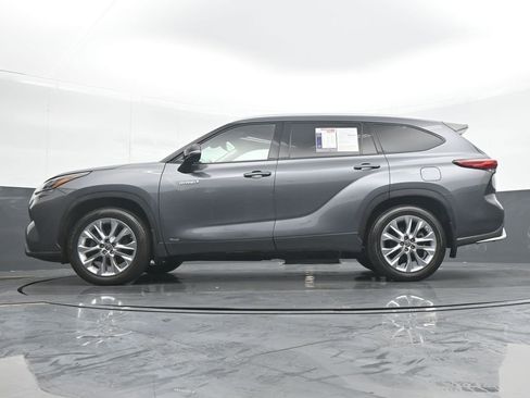 Used 2021 Toyota Highlander Limited AWD/4WD image 28