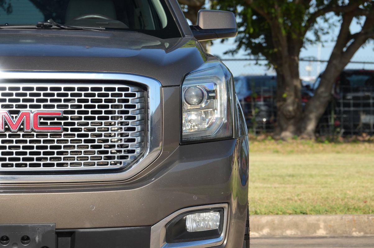 Used 2015 GMC Yukon Denali w/ Open Road Package AWD/4WD image 22