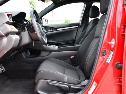 Used 2018 Honda Civic Sport image 19