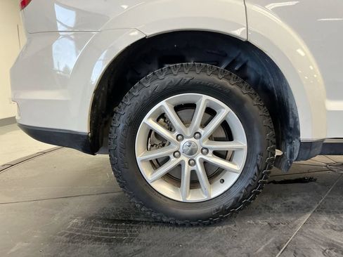 Used 2017 Dodge Journey SXT w/ Premium Group AWD/4WD image 10