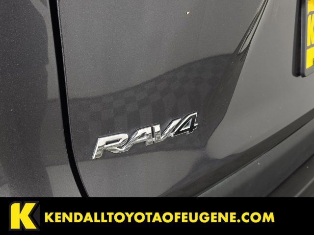 Used 2025 Toyota RAV4 XLE AWD/4WD image 11