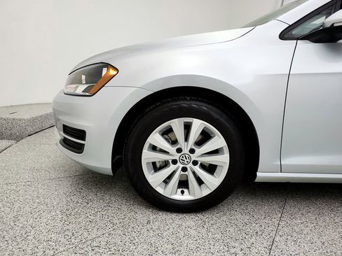 Used 2017 Volkswagen Golf S AWD/4WD image 32