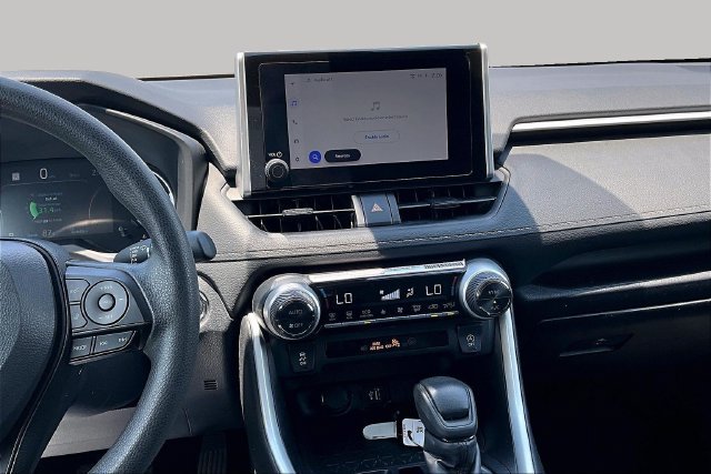 Used 2024 Toyota RAV4 XLE FWD image 7