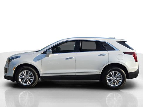 New 2025 Cadillac XT5 Luxury image 14