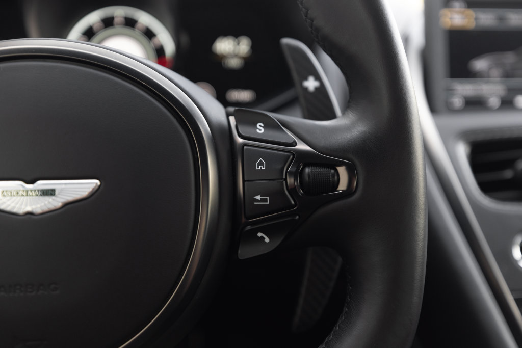 Used 2023 Aston Martin DBS Superleggera Volante RWD image 41