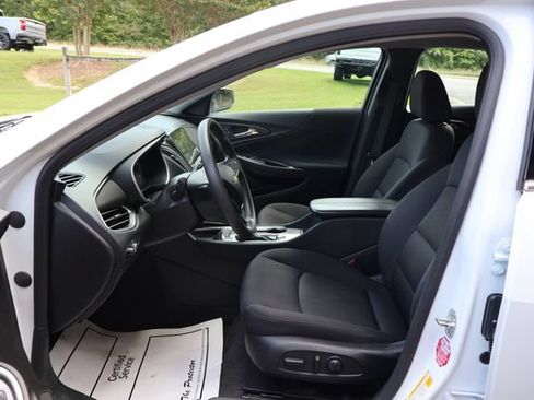 Used 2025 Chevrolet Malibu LT FWD image 20