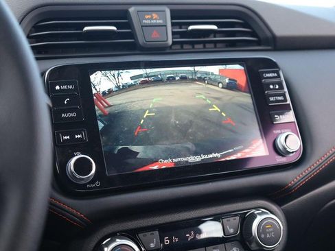 New 2025 Nissan Versa SR w/ Trunk Package image 12