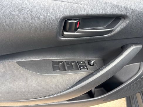 Used 2025 Toyota Corolla LE FWD image 14