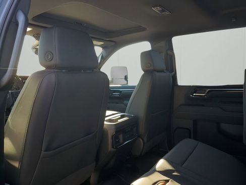 New 2025 GMC Sierra 2500 AT4 w/ AT4 Premium Plus Package image 17