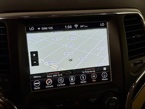 Used 2018 Jeep Grand Cherokee Limited w/ Trailer Tow Group IV image 16