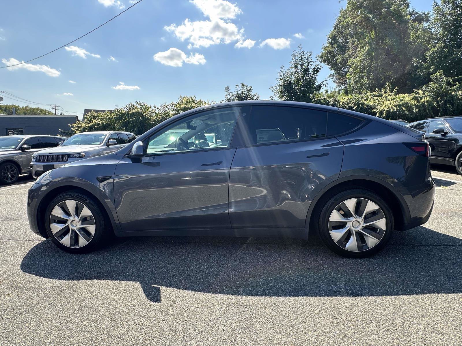 Used 2023 Tesla Model Y Long Range AWD/4WD image 9
