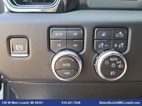 Used 2024 GMC Sierra 3500 AT4 image 28