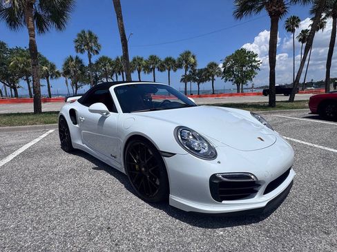 Used 2015 Porsche 911 Turbo S Cabriolet AWD/4WD image 13