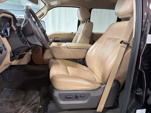 Used 2013 Ford F350 Lariat w/ Lariat Interior Pkg image 5