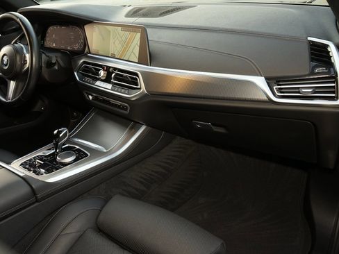 Used 2023 BMW X5 xDrive45e w/ M Sport Package image 11