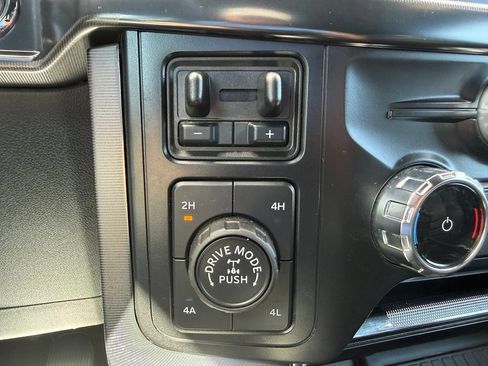Used 2024 Ford F150 Platinum AWD/4WD image 26