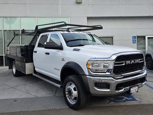 Used 2020 RAM 5500 Tradesman w/ Chrome Appearance Group image 5