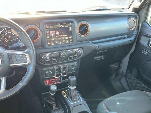 Used 2023 Jeep Gladiator Mojave w/ Safety Group AWD/4WD image 15