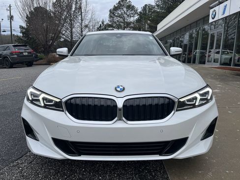 Certified 2025 BMW 330i Sedan image 10