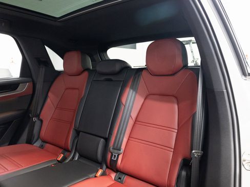 Used 2026 Porsche Cayenne S image 27