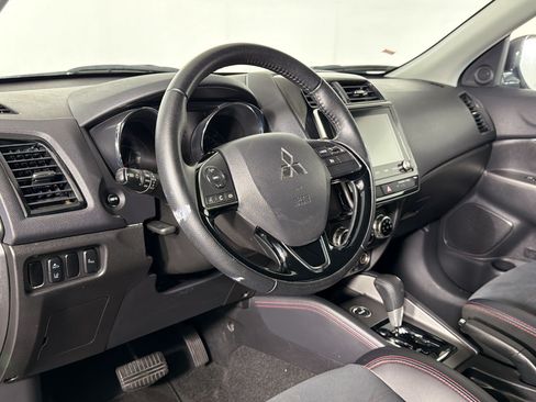 Used 2024 Mitsubishi Outlander Sport AWD image 3