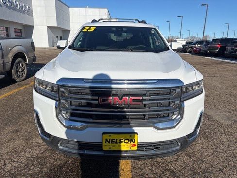 Used 2023 GMC Acadia SLE w/ Driver Convenience Package image 2