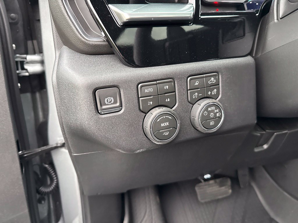 New 2026 Chevrolet Silverado 1500 RST w/ Dark Appearance Package AWD/4WD image 28