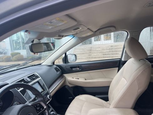 Used 2019 Subaru Outback 2.5i Limited w/ Popular Package #2 image 12