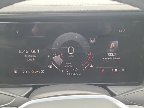 Used 2025 GMC Terrain Elevation AWD/4WD image 29