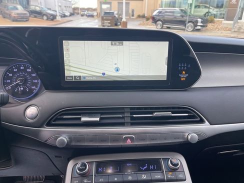 Used 2022 Hyundai Palisade SEL w/ 8P Bench Seat Package image 11