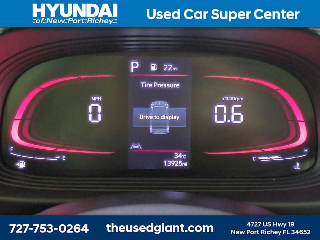 Certified 2025 Hyundai Venue SEL FWD image 27