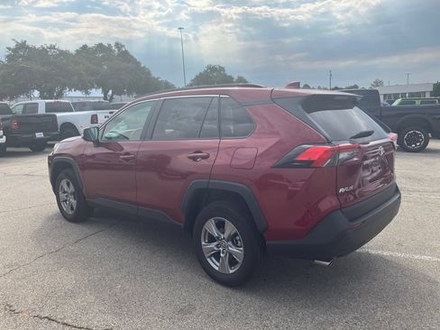 Used 2025 Toyota RAV4 XLE FWD image 6