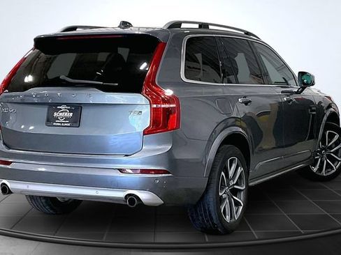 Used 2019 Volvo XC90 T5 Momentum w/ Multimedia Package AWD/4WD image 2