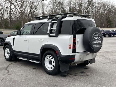 Used 2023 Land Rover Defender 110 S image 3