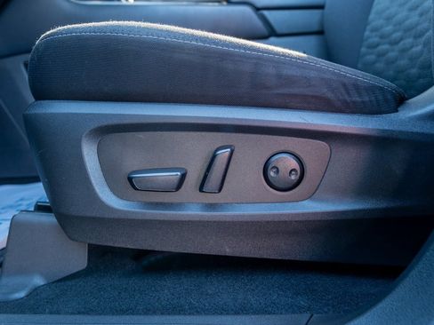 Used 2022 Nissan Pathfinder SV image 28