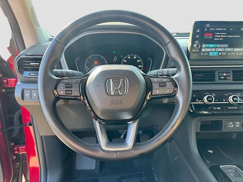 Used 2023 Honda Pilot EX-L image 11