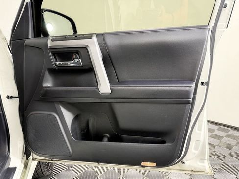 Used 2022 Toyota 4Runner Limited image 44