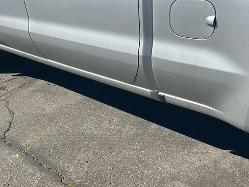 Used 2020 Chevrolet Silverado 1500 Custom w/ Custom Value Package image 10