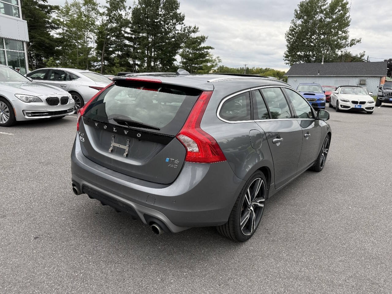Used 2017 Volvo V60 T6 R-Design Platinum w/ Climate Package AWD/4WD image 7