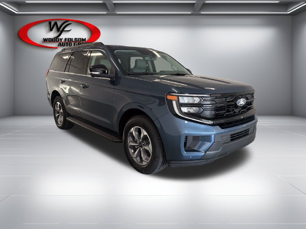 New 2027 Ford Expedition Active RWD image 3