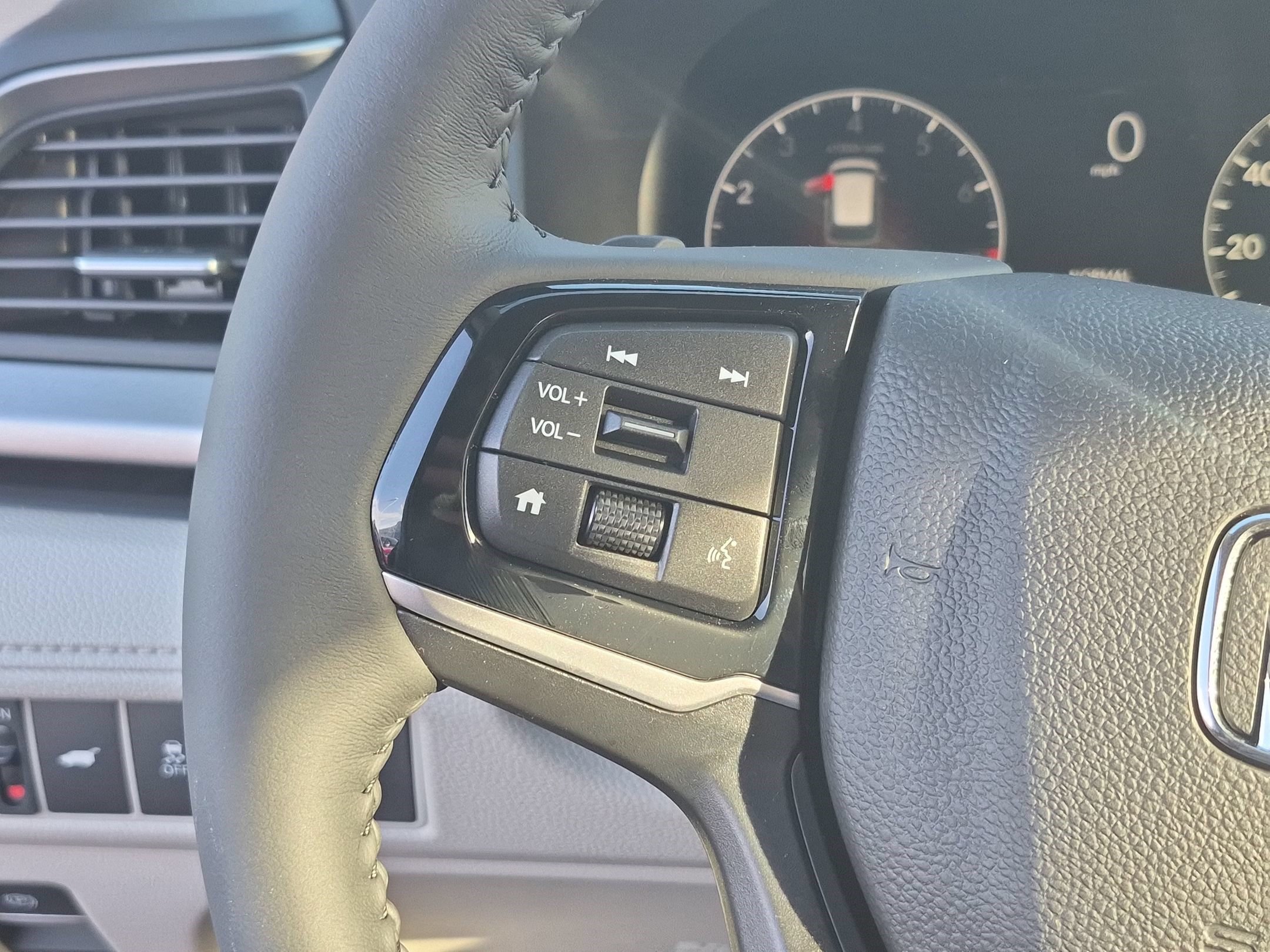 New 2027 Honda Odyssey EX-L image 18