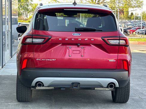 Used 2023 Ford Escape Platinum w/ Premium Technology Package AWD/4WD image 4