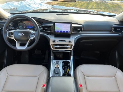 Certified 2023 Ford Explorer XLT w/ Equipment Group 202A image 35