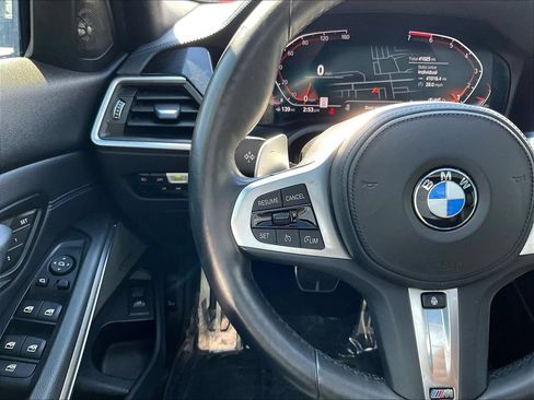 Used 2021 BMW 330i Sedan w/ M Sport Package RWD image 11